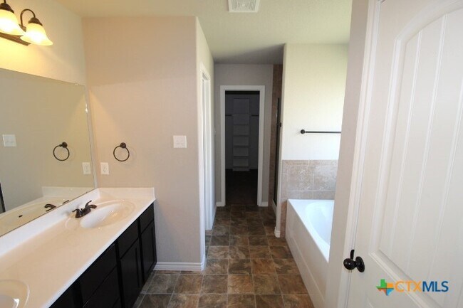 Building Photo - 7301 Oliver Loving Dr