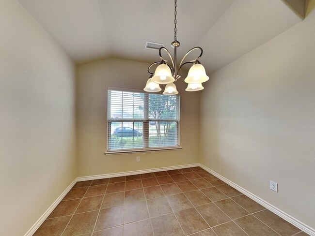 Building Photo - 1329 Villa Paloma Blvd