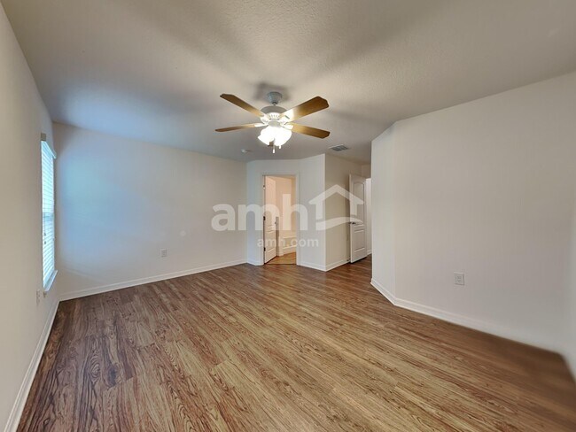 Building Photo - 733 Chatham Walk