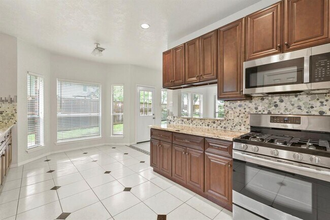 Building Photo - 13902 Danton Falls Dr