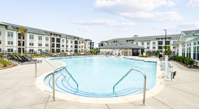 Building Photo - 2740 Village Crossing Blvd