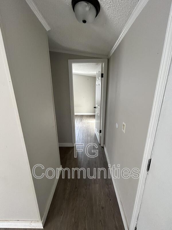 Building Photo - 1754 Zion Rd