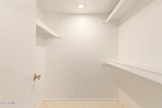 Building Photo - 10610 S 48th St