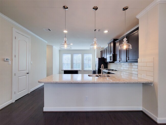 Building Photo - 1506 Brayson Oaks Pl