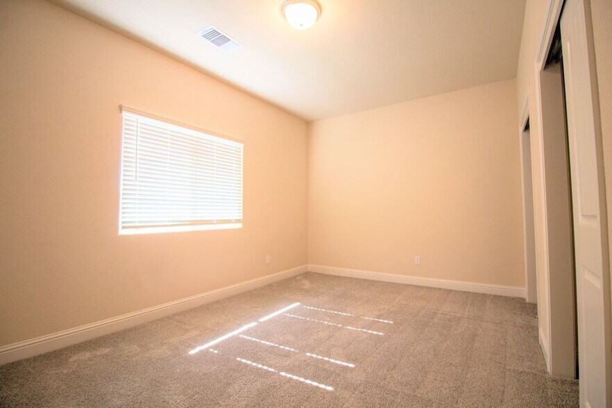 Building Photo - 4419 Kerr Ct