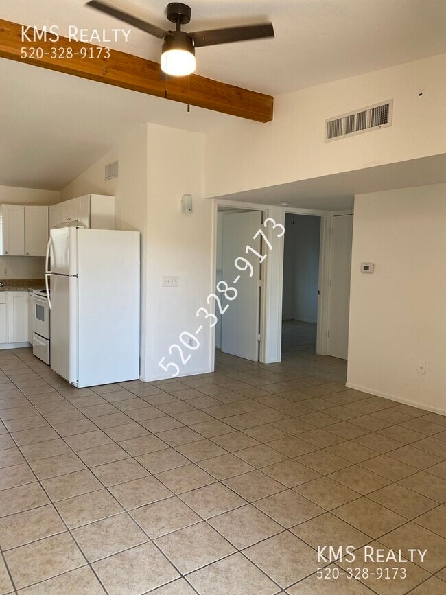 Building Photo - 5126 E Bellevue St