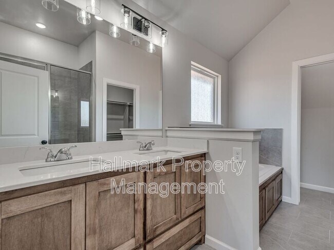Building Photo - 4905 Misty Wood Ln