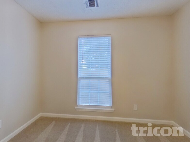 Building Photo - 110 Mason Ct