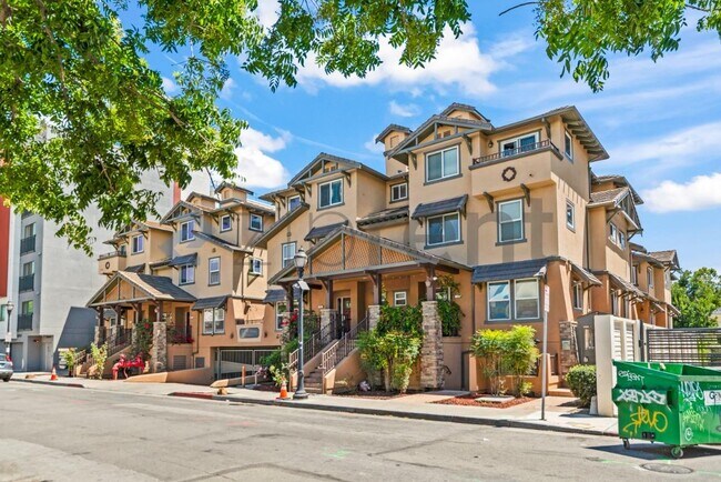 Building Photo - 108 Balbach St