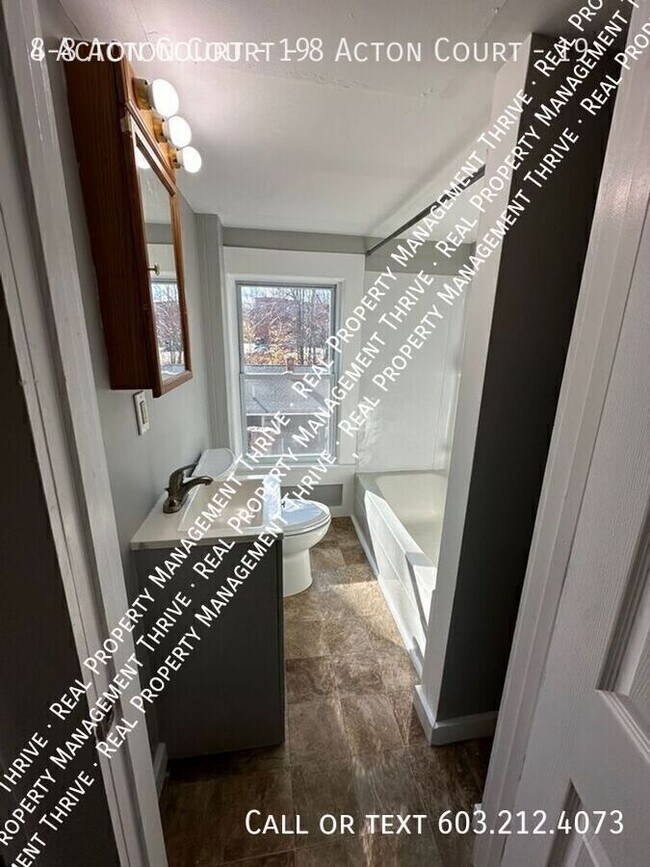 Building Photo - 8 Acton Ct