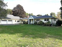 Building Photo - 886 NY-199