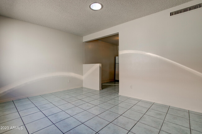 Building Photo - 7850 E Glenrosa Ave
