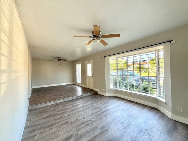 Building Photo - 7119 S Gessner Rd