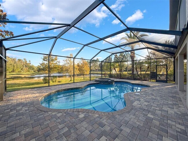 Building Photo - 10701 Laurel Vista Way