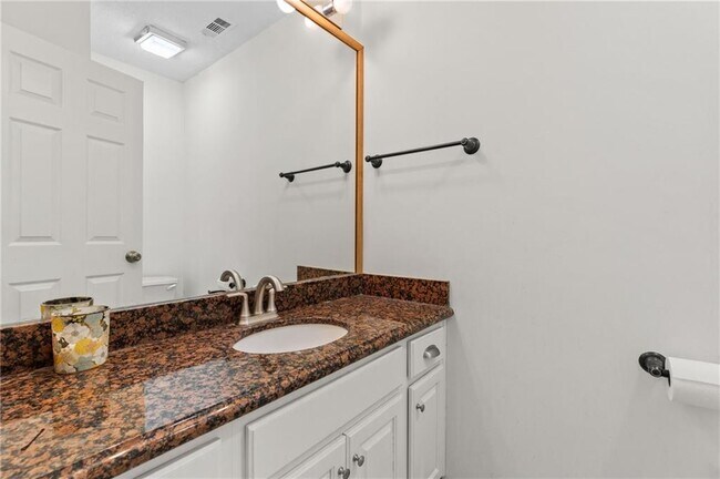 Building Photo - 890 Muirfield Ridge NE