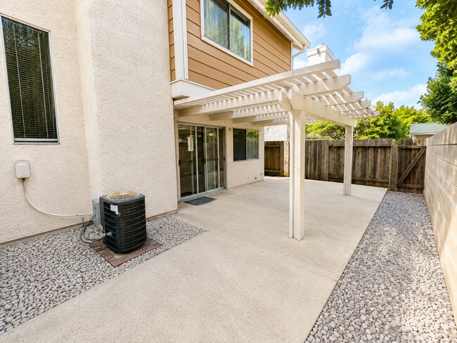 Building Photo - 3727 Mesa Oak Ln