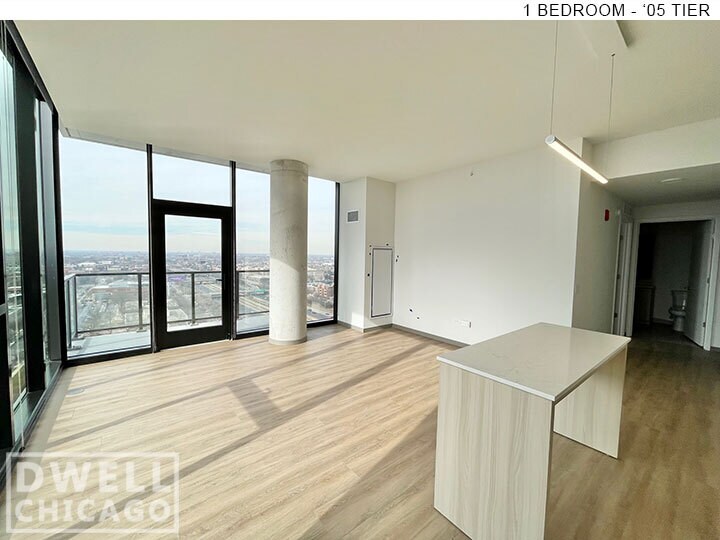 Building Photo - 503 S Damen Ave