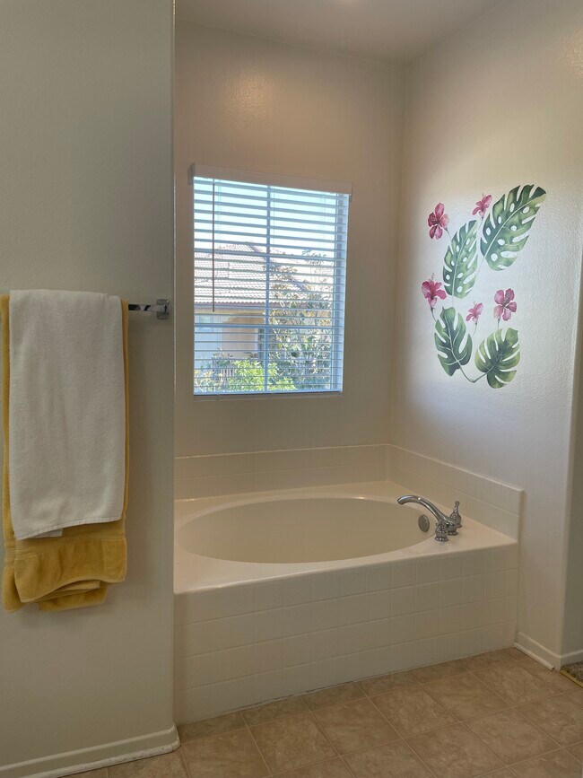 Building Photo - 28064 Dickason Dr