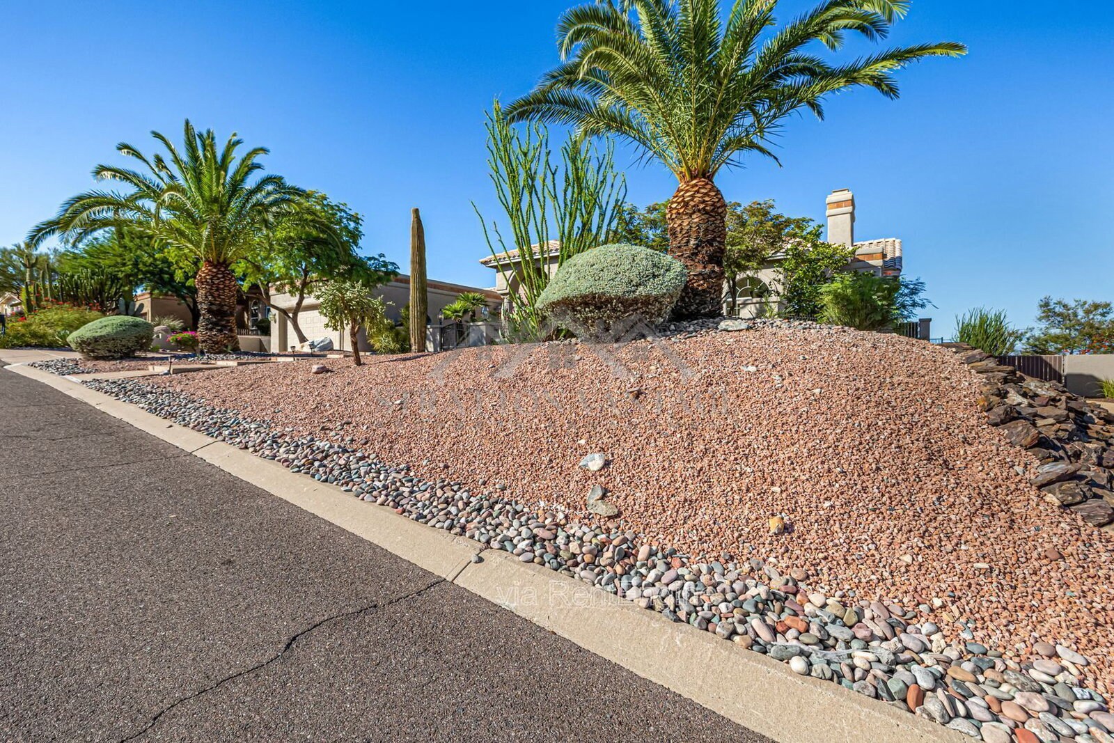 Building Photo - 15848 E Brodiea Dr