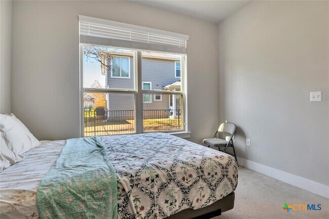 Building Photo - 9302 McKnight Lp