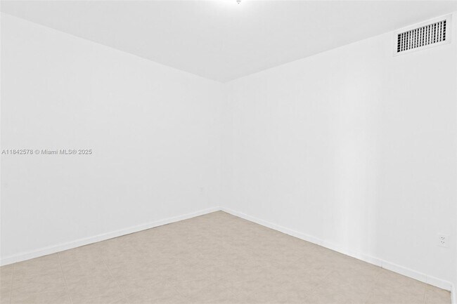 Building Photo - 6450 Collins Ave