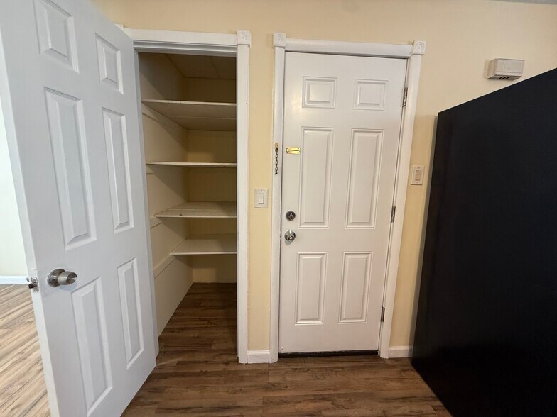Building Photo - 38 Lanza Ave