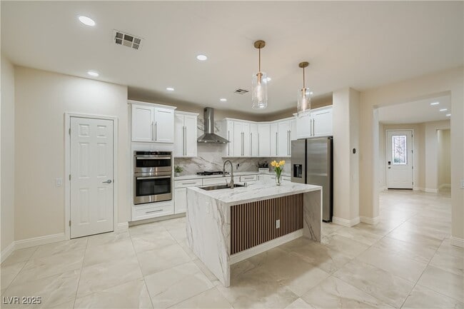 Building Photo - 840 S Paseo Rocoso Pl