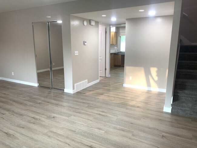Building Photo - 7771 S 415 E