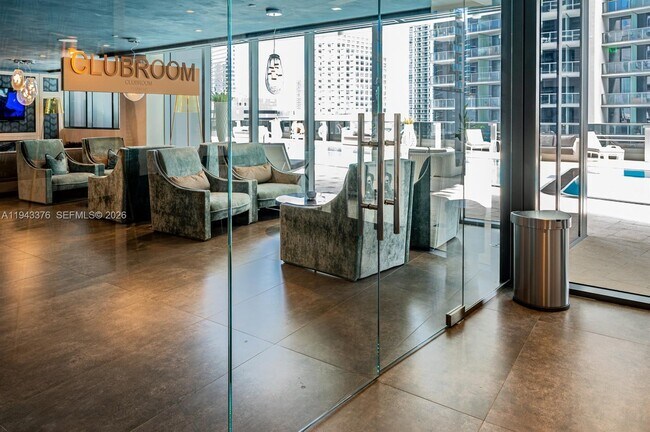 Building Photo - 1000 Brickell Plaza