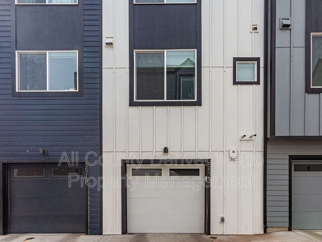 Building Photo - 5523 W 10th Ave