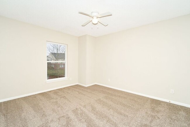 Building Photo - Large 4 Bedroom and Brownsburg Schools!