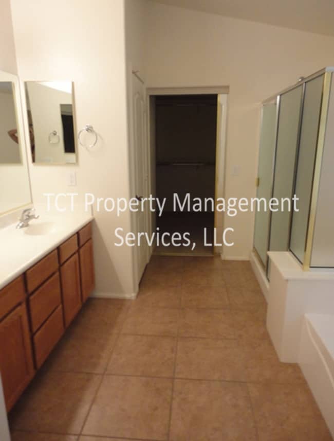 Building Photo - 3 bed/ 2 bath in Sarah Ann Ranch!