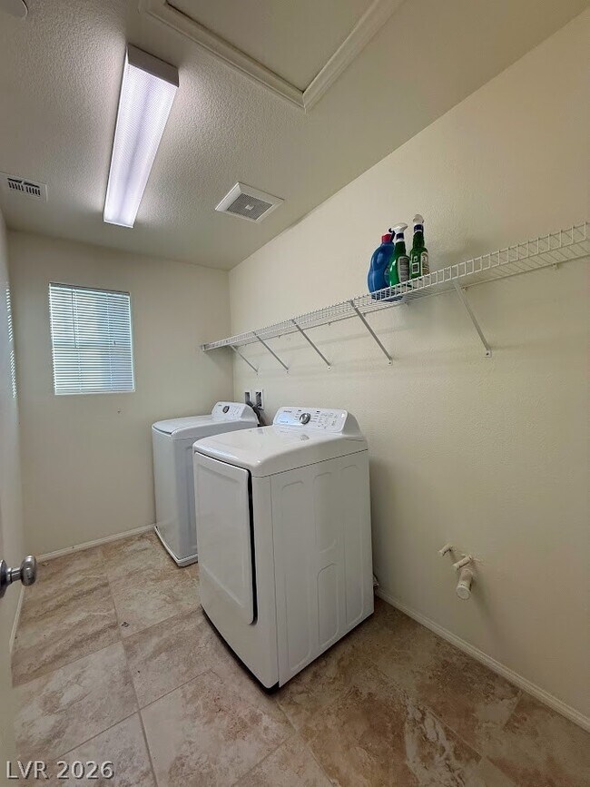 Building Photo - 155 Fulgora St