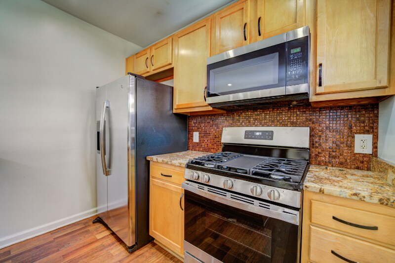 Building Photo - 303 Seaton Pl NE