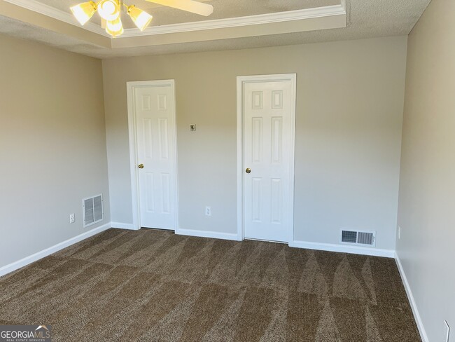 Building Photo - 155 Woodstream Wy