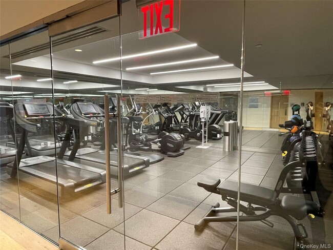 Building Photo - 138-35 39th Ave