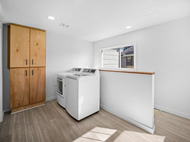 Building Photo - Modern & Cozy Retreat in Spokane – Prime Location Near Downtown