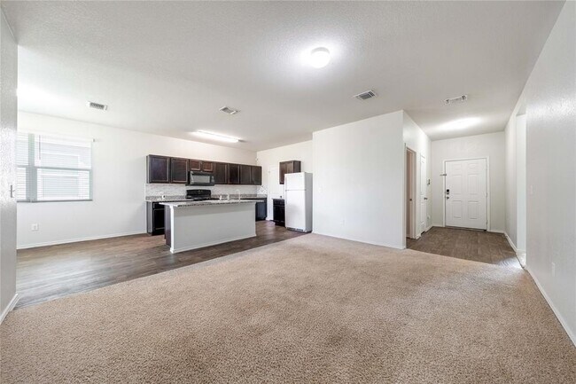 Building Photo - 15106 Kent Justin Dr