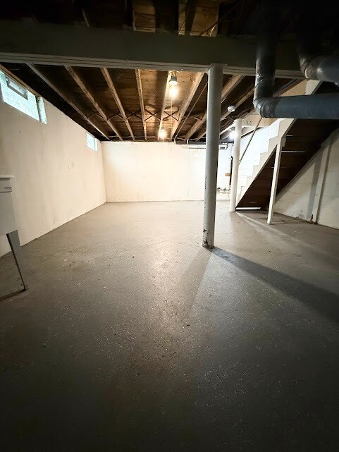 Building Photo - 14218 Tuckahoe Ave