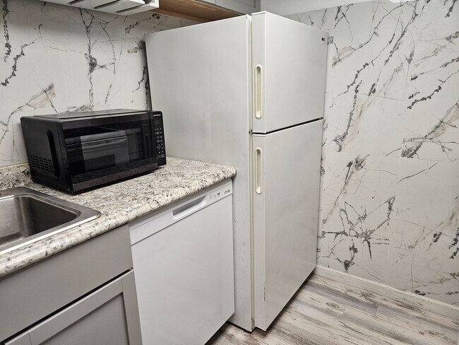 Building Photo - Available NOW: Updated 2 Bedroom Apartment in Bridgeville