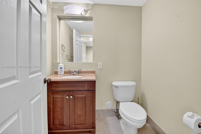 Building Photo - 5938 Crystal Shores Dr