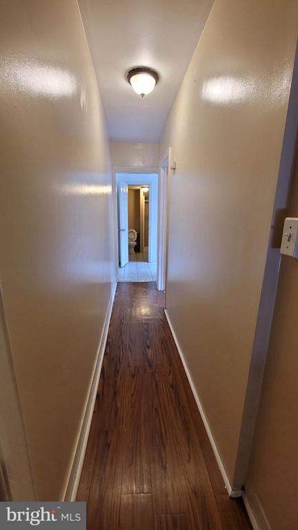 Building Photo - 410 N 6th St