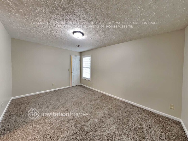 Building Photo - 207 Weatherstone Crossing