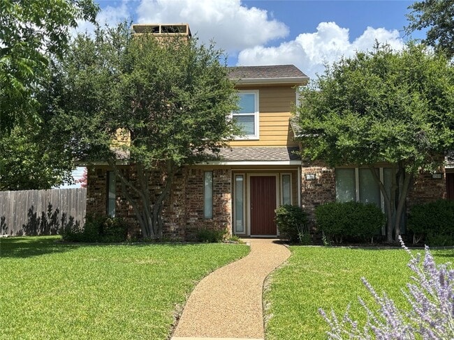 Primary Photo - 3302 Wells Dr