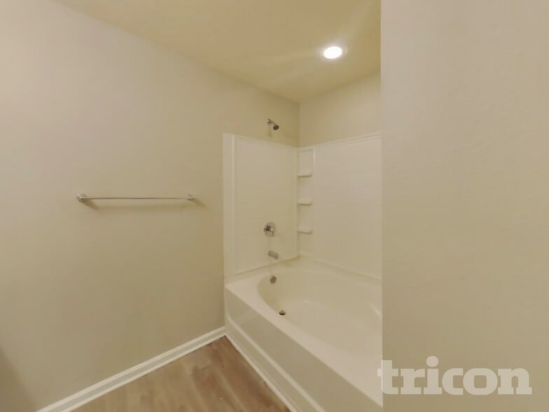 Building Photo - 15402 Bareback Dr