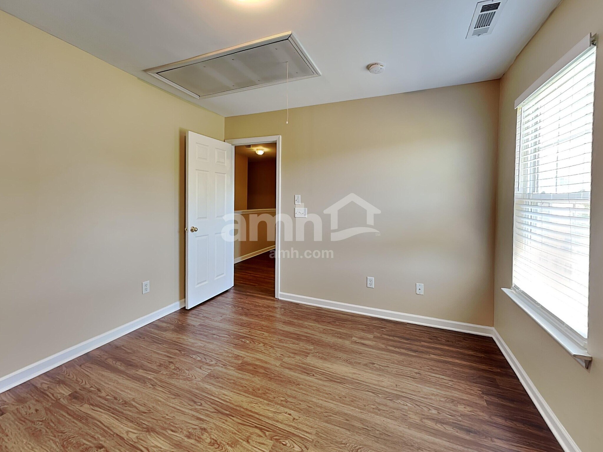 Building Photo - 2119 Ponty Pool Dr