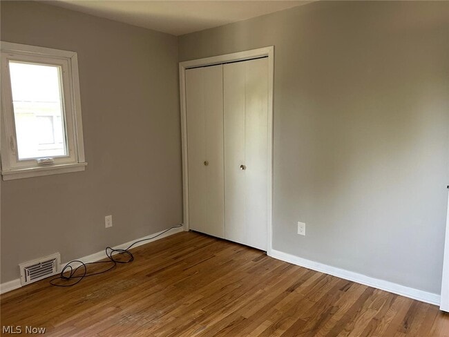 Building Photo - 17914 Chagrin Blvd