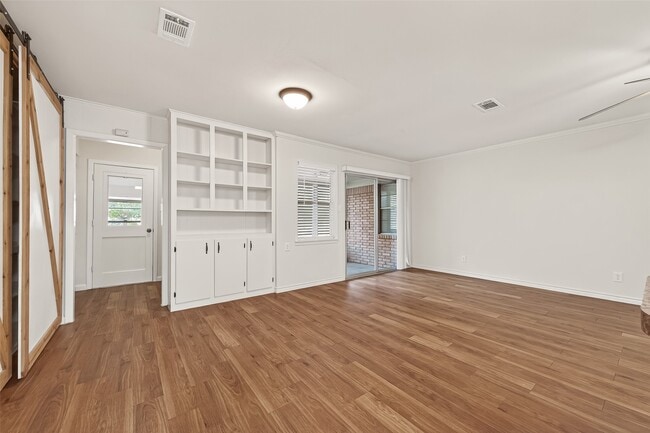 Building Photo - 1411 Mimosa Ln