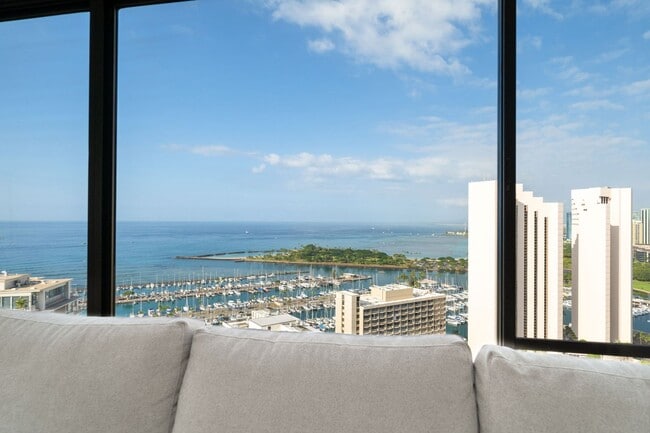Building Photo - Available TBD - Discovery Bay 2 Bed, 2 Bat...