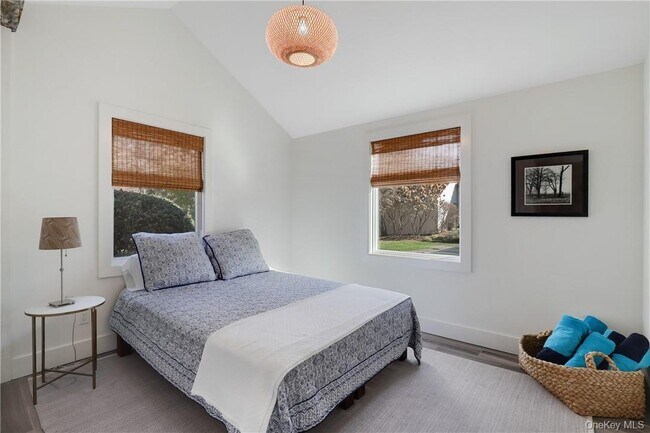 Building Photo - 77 Hook Rd